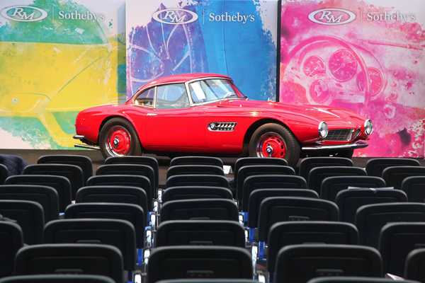 Bild Der BMW 507 konnte trotz einem Gebot von EUR 1,75 Millionen nicht verkauft werden - RM/Sotheby's Versteigerung in Paris 2019
