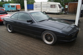 Der BMW 850i ist ein wunderschöner Wagen – Er ist aber gefürchtet bei Sammlern wegen seiner vielen Steuergeräte. Der BMW 850i ist ein wunderschöner Wagen – Er ist aber gefürchtet bei Sammlern wegen seiner vielen Steuergeräte.