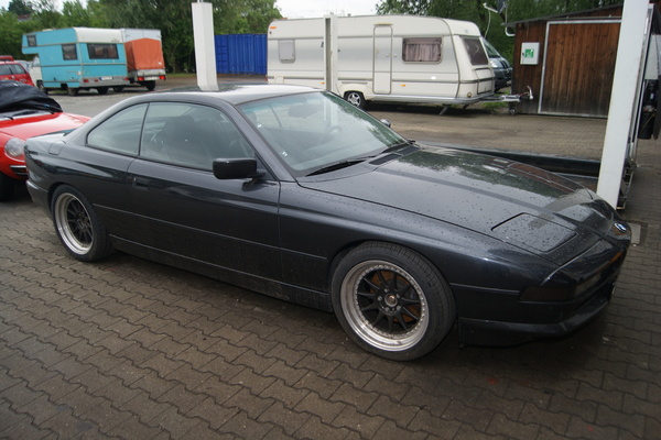 Der BMW 850i ist ein wunderschöner Wagen – Er ist aber gefürchtet bei Sammlern wegen seiner vielen Steuergeräte.