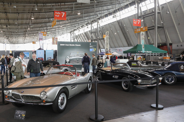 Der "BMW Club Mobile Classic" zeigte eine Sonderschau BMW 507 zum 70. Geburtstag des Modells - 24. Retro Classics Stuttgart 2025