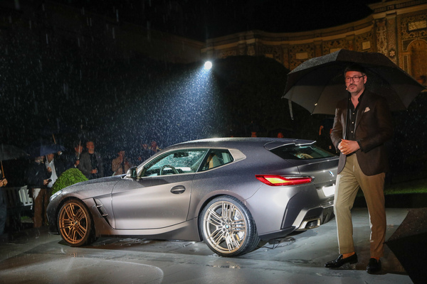 Der BMW-Designer erklärt seine Überlegungen bei der Gestaltung des BMW Z4 Touring Coupé Konzeptfahrzeugs - Concorso d'Eleganza Villa d'Este 2023