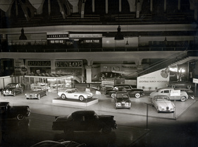 Der BMW-Stand auf der Internationalen Autoausstellung 1955