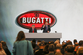 Der Bugatti Centodieci blieb mit einem Höchstgebot von 9 Mio Euro stehen – RM Sotheby's-Auktion Paris 2025 Der Bugatti Centodieci blieb mit einem Höchstgebot von 9 Mio Euro stehen – RM Sotheby's-Auktion Paris 2025