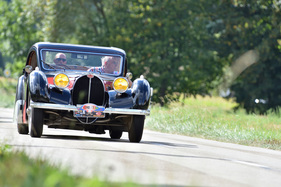 Der Bugatti T57S Atalante von 1936 verkörpert Art-deco-Stil - Bugatti-Festival 2016 (Kirchzarten)