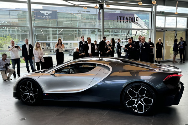 Bild: Der Bugatti Tourbillon an der Pressekonferenz bei Schmohl in Zürich