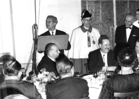 Der Bundespräsident Roger Bonvin bei der Eröffnungsfeier - Genfer Autosalon 1967