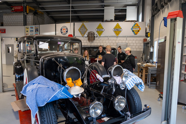 Der Cadillac ist bereit für die Hochzeit – 8. Autos von Dazumal 2023