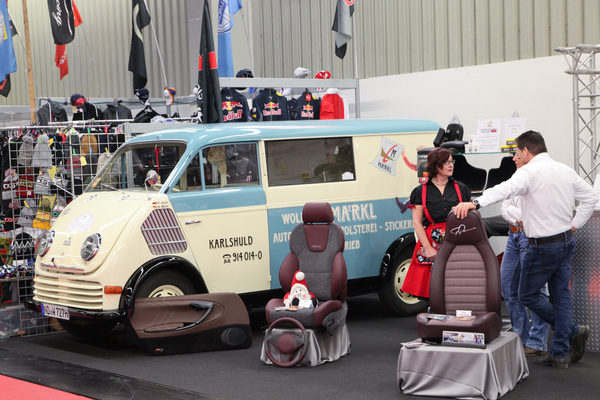 Bild: Der DKW Schnellaster als Werbemobil - Retro Classics Bavaria 2016