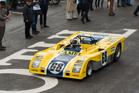 Der Duckhams LM (1972) von Chris Craft und Alain de Cadenet fuhr Demo-Läufe auf der Rennstrecke