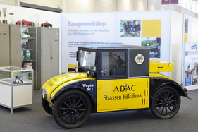 Der Einsatzwagen No. 1 des ADAC - Hanomag 'Kommissbrot' - Retro Classics Cologne 2018
