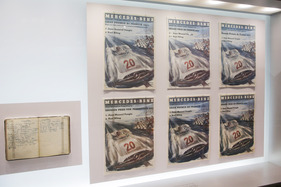 Der Erfolg im Grand Prix von Frankreich von 1954 wird mit Plakaten gefeiert