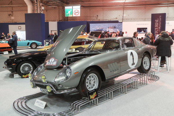 Bild Der Ferrari 275 GTB wurde nicht verkauft - Artcurial Rétromobile Versteigerung 2024