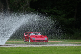 Der Ferrari F40 von 1991 erhielt auch einen Sonderpreis am Concours d'Elégance Suisse 2016