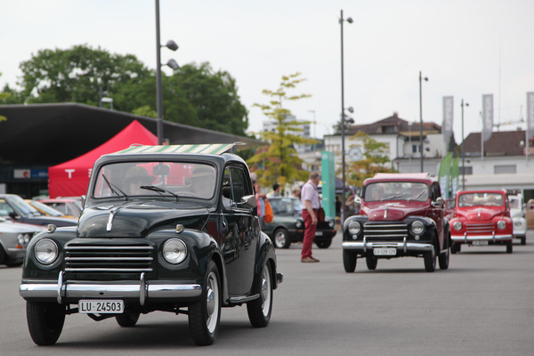 Bild: Der Fiat Topolino Club reiste mit vielen Fahrzeugen an - Swiss Classic World Luzern 2018
