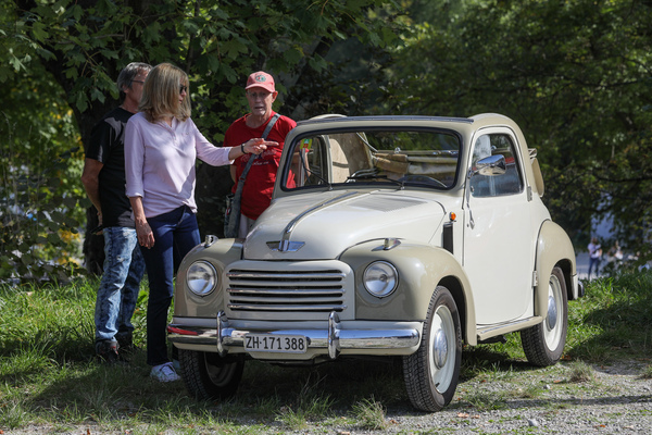 Der Fiat "Topolino" sorgt für Gesprächsstoff – Albisgütli Classic Cars & Bikes Oktober 2023