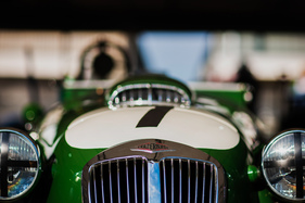 Der Frazer Nash Le Mans Replica 1950 von Richard Meaden und Tim Summer - Freddie March Memorial Trophy - Goodwood Revival 2015