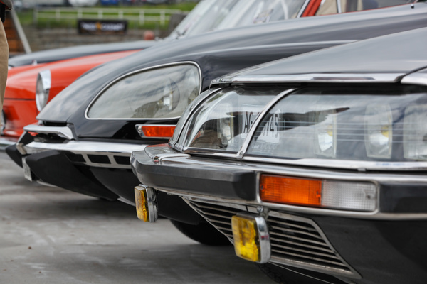 Bild: Der GT von Citroën und die Göttin dahinter - Dolder Classics vom 15. Mai 2016