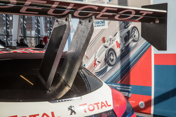 Der Heckflügel des Pikes-Peak-Peugeot - Rétromobile Paris 2018