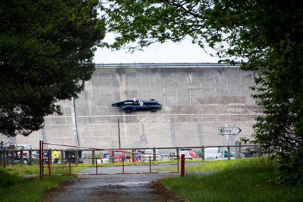 Der Hotchkiss in der Steilwand - 4. Montlhéry Vintage Revival 2017