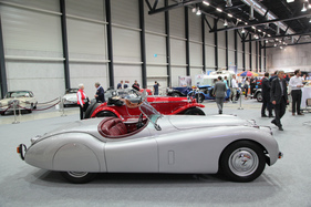 Der Jaguar XK 120 OTS von 1952 fand für CHF 103'500 oder EUR 93'243 einen neuen Käufer  - Versteigerung Galerie Fischer Classic Car anlässlich der Swiss Classic World in Luzern am 28. Mai 2016 Der Jaguar XK 120 OTS von 1952 fand für CHF 103'500 oder EUR 93'243 einen neuen Käufer  - Versteigerung Galerie Fischer Classic Car anlässlich der Swiss Classic World in Luzern am 28. Mai 2016