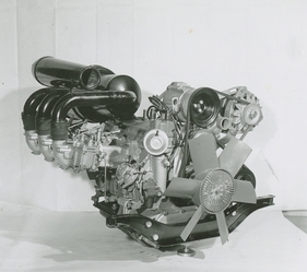 Der KKM 619 von 1969 war ein Dreischeiben-Wankelmotor, der aus dem KKM 612 des Ro 80 entwickelt wurde und der mit seinen 160 PS gut zum Charakter des Ro 80 gepasst hätte