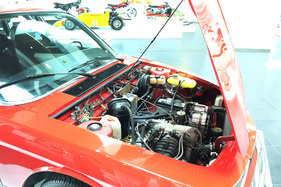 Der KKM 871 in einem Ro 80 als Versuchsträger. In der Fahrzeugsammlung der Audi Tradition befinden sich immerhin noch drei Ro 80 mit KKM 871