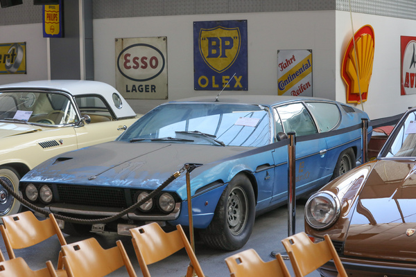 Bild Der Lamborghini Espada, der nach langer Standzeit, wiederentdeckt wurde - Versteigerung der Oldtimer Galerie Toffen am 14. Oktober 2023