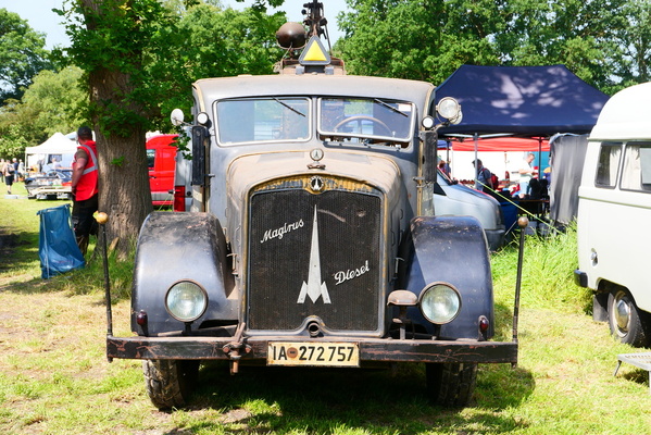 Der Magirus M45 von 1935 wird von einem Sechszylinder-Reihenmotor mit 130 PS angetrieben. – Bockhorner Oldtimermarkt 2025