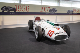 Der Maserati 250 F, einst gefahren von Stirling Moss - Sonderschau an der Passione Engadina 2018 in St. Moritz Der Maserati 250 F, einst gefahren von Stirling Moss - Sonderschau an der Passione Engadina 2018 in St. Moritz