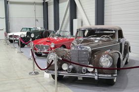 Der Mercedes-Benz 300S fand trotz grossem Interesse an der Auktion selber keinen neuen Besitzer  - Versteigerung Galerie Fischer Classic Car anlässlich der Swiss Classic World in Luzern am 28. Mai 2016 Der Mercedes-Benz 300S fand trotz grossem Interesse an der Auktion selber keinen neuen Besitzer  - Versteigerung Galerie Fischer Classic Car anlässlich der Swiss Classic World in Luzern am 28. Mai 2016