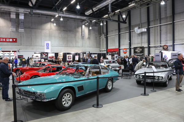 Bild Der Monteverdi 375 L von Pietro Frua aus dem Jahr 1968 ist ein Einzelstück, gesehen auf dem Stand von Lutziger Classic Cars - Swiss Classic World Luzern 2024