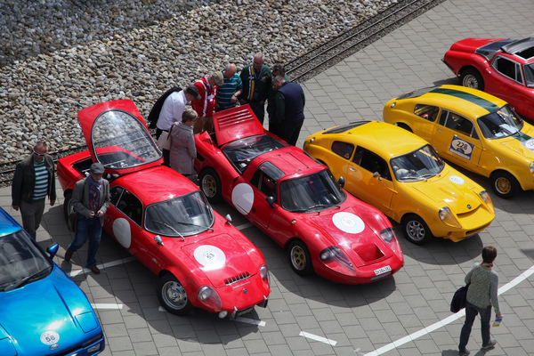 Image: The engine is at the rear of the Thurner RSR, and to the left of the Matra in front of the rear axle - Kunststoffauto-Treffen Fantastic Plastic 2014