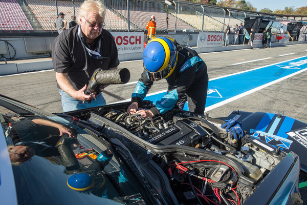 Der Pilot macht sich selber ans Werk - Tourenwagen Classics Hockenheimring 13./14. Oktober 2018