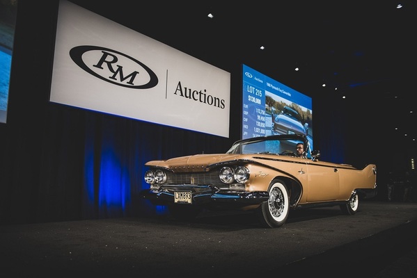 Der Plymouth Fury Convertible von 1960 kam auf USD 209'000 - RM/Sotheby's Versteigerung in Hershey am 11./12. Oktober 2018