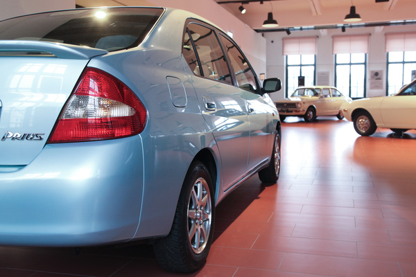 Der Prius war Wegbegleiter für die Hybrid-Technologie, die frühen Corolla und Sprinter für den japanischen Erfolg in der Schweiz - 50 Jahre Toyota Schweiz Sonderschau