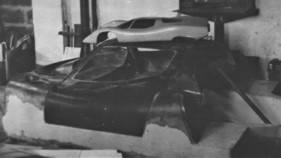 Der Prototyp eines Teilbereichs des Piper GTR-Chassis, zuoberst das Windtunnel-Modell Der Prototyp eines Teilbereichs des Piper GTR-Chassis, zuoberst das Windtunnel-Modell