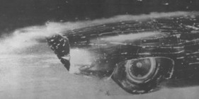 Der Rauch zeigt, wie der Windstrom in der Mitte des Piper GTR (1969) zirkuliert Der Rauch zeigt, wie der Windstrom in der Mitte des Piper GTR (1969) zirkuliert