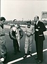 Der Rennleiter des AvD mit Jo Siffert nach dem Sieg des GP der Nationen 1962 auf der Avus