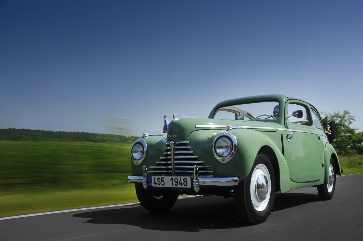 Der ŠKODA 1101 "Tudor" feiert seinen 70sten - Fast zwei Drittel der gesamten Produktion der beliebten Fahrzeuge ŠKODA 1101/1102 wurden exportiert, unter anderem nach Indien, Brasilien und Australien.