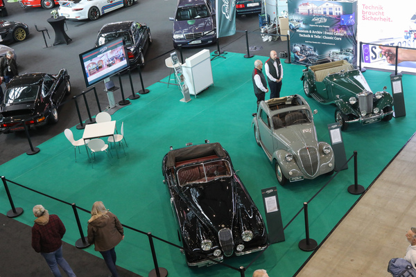 Bild Der Stand der Emil Frey Classic in Halle 1 - 24. Retro Classics Stuttgart 2025