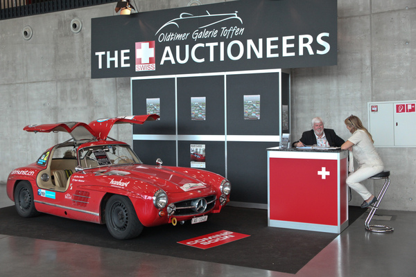Bild Der Stern der Dolder-Versteigerung auf dem Stand der Oldtimer Galerie - Swiss Classic World 2014