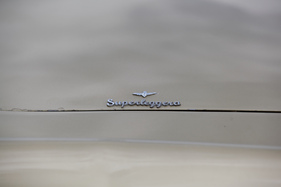 Der Superleggera-Schriftzug weist auf die leichtgewichtige Bauweise hin - 35. British Car Meeting auf dem Flugplatz Mollis