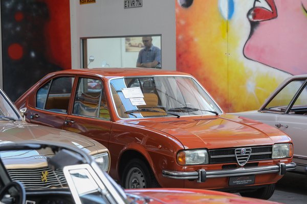 Der "Survivor", ein Alfasud von 1976, findet einen neuen Besitzer - Versteigerung der Oldtimer Galerie Toffen am 14. Oktober 2023