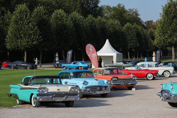 Der US-Concours im oberen Bereich des Schlossparks - 20. ASC Classic-Gala Schwetzingen 2024