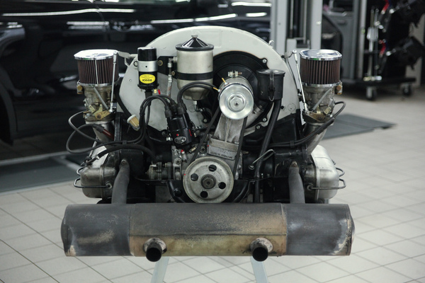 Der Vierzylinder-Boxer, wie er im Porsche 356 verbaut war - Porsche-Center Schlieren Service & Classic Day 2015