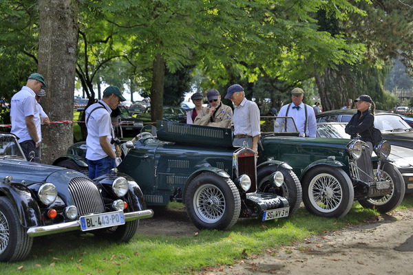 Bild Der Vorkriegssportwagen zieht mehr Interesse auf sich als der Morgan - 29. Swiss Classic British Car Meeting Morges 2021
