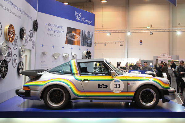 Der berühmte BB Porsche Turbo Targa wirbt für Fuchs-Felgen - Techno Classica Essen 2018