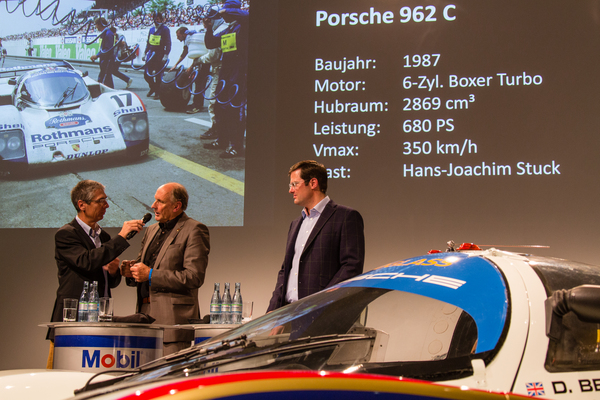 Bild Der deutsche Rennfahrer Hans-Joachim Stuck erzählt vom Porsche 962 C (1987) - an der Porsche Sound Nacht 2014