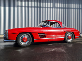 Der echte 300 SL Roadster mit der korrekten Fahrgestellnummer ...2786, hier beim Händler Depot3 in Mülheim-Kärlich, Rheinland-Pfalz