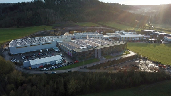 Der heutige Hauptsitz der "KW automotive Gruppe" in Fichtenberg